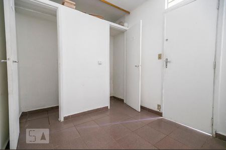 Casa à venda com 168m², 2 quartos e 5 vagasQuarto de Serviço
