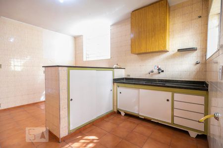 Casa à venda com 168m², 2 quartos e 5 vagasCozinha