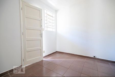 Casa à venda com 168m², 2 quartos e 5 vagasQuarto 2 da edícula 