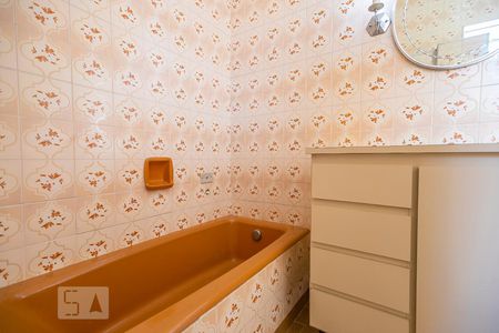 Casa à venda com 168m², 2 quartos e 5 vagasBanheiro