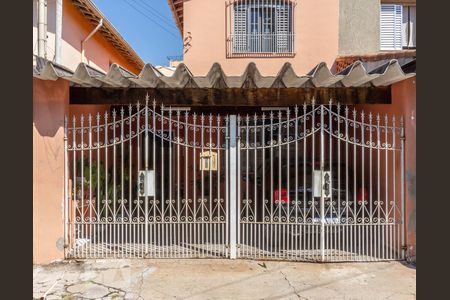 Casa para alugar com 80m², 3 quartos e 2 vagas Casa para alugar com 80m², 3 quartos e 2 vagasFachada