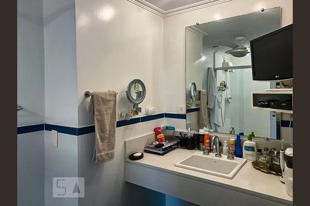 Apartamento à venda com 250m², 4 quartos e 4 vagasBanheiro