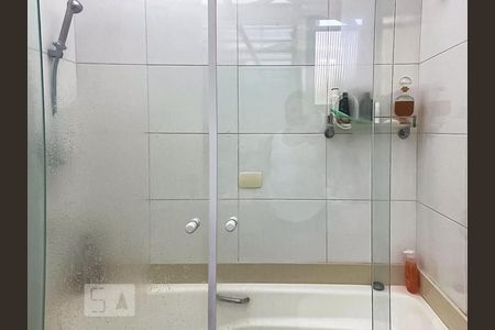 Apartamento à venda com 250m², 4 quartos e 4 vagasBanheiro
