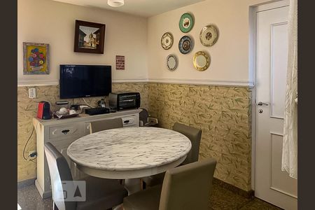 Apartamento à venda com 250m², 4 quartos e 4 vagasCopa