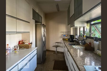 Apartamento à venda com 250m², 4 quartos e 4 vagasCozinha