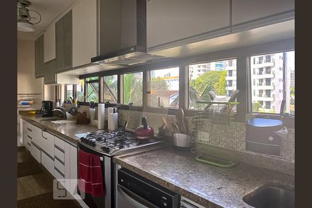 Apartamento à venda com 250m², 4 quartos e 4 vagasCozinha