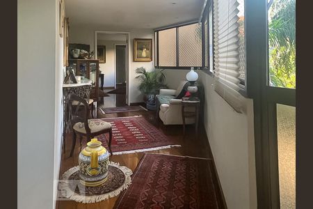 Apartamento à venda com 250m², 4 quartos e 4 vagasSala