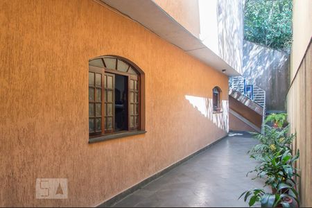 Quintal de casa à venda com 3 quartos, 318m² em Conceição, Diadema
