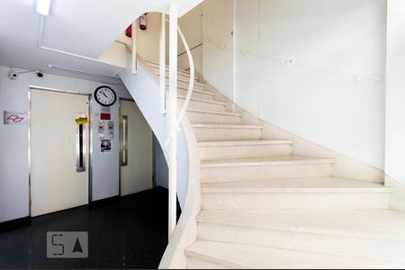 Hall social de apartamento para alugar com 1 quarto, 44m² em República, São Paulo