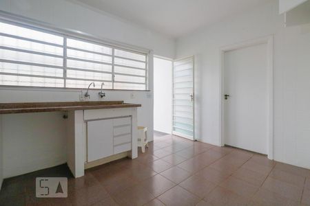 Casa para alugar com 526m², 4 quartos e 5 vagas Casa para alugar com 526m², 4 quartos e 5 vagasCozinha