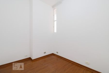 Casa para alugar com 526m², 4 quartos e 5 vagas Casa para alugar com 526m², 4 quartos e 5 vagasQuarto 1
