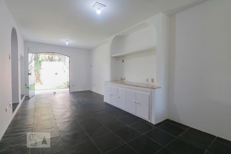 Sala de TV de casa à venda com 4 quartos, 526m² em Alto de Pinheiros, São Paulo