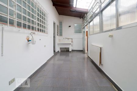 Casa para alugar com 526m², 4 quartos e 5 vagas Casa para alugar com 526m², 4 quartos e 5 vagasÁrea de serviço