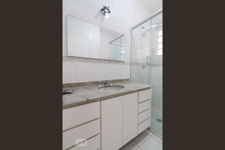 Casa para alugar com 526m², 4 quartos e 5 vagas Casa para alugar com 526m², 4 quartos e 5 vagasSuíte