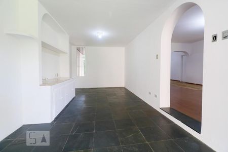Sala de TV de casa à venda com 4 quartos, 526m² em Alto de Pinheiros, São Paulo