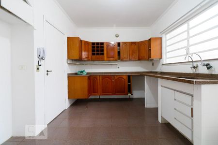 Casa para alugar com 526m², 4 quartos e 5 vagas Casa para alugar com 526m², 4 quartos e 5 vagasCozinha