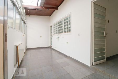 Casa para alugar com 526m², 4 quartos e 5 vagas Casa para alugar com 526m², 4 quartos e 5 vagasÁrea de serviço