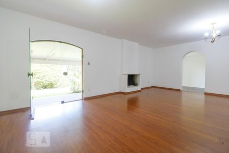 Sala de casa à venda com 4 quartos, 526m² em Alto de Pinheiros, São Paulo