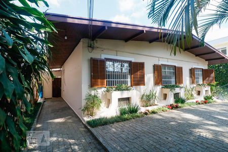 Casa para alugar com 526m², 4 quartos e 5 vagas Casa para alugar com 526m², 4 quartos e 5 vagasGaragem