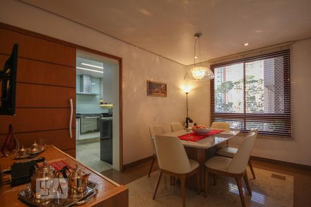 Apartamento à venda com 450m², 4 quartos e 5 vagasCopa