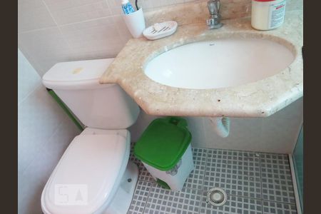 Casa à venda com 134m², 3 quartos e 3 vagasDetalhe do Banheiro da Suite 3