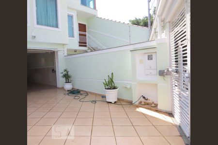 Casa à venda com 134m², 3 quartos e 3 vagasGaragem