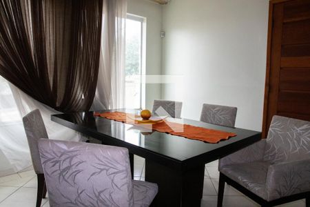 Casa à venda com 134m², 3 quartos e 3 vagas Casa à venda com 134m², 3 quartos e 3 vagasSala de Jantar