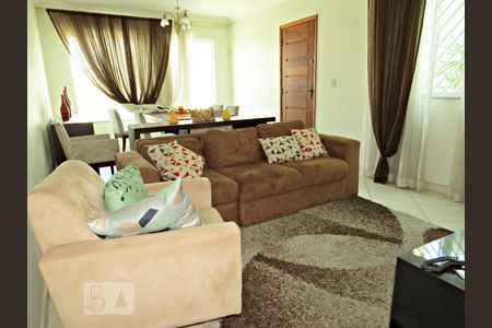 Detalhe Sala de casa à venda com 3 quartos, 134m² em Vila Nivi, São Paulo