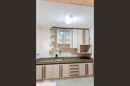 Apartamento para alugar com 80m², 2 quartos e 1 vaga Apartamento para alugar com 80m², 2 quartos e 1 vagaCozinha