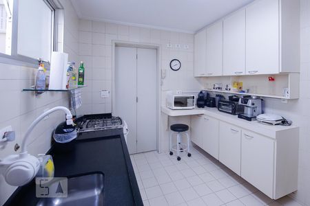 Apartamento para alugar com 145m², 4 quartos e 2 vagasCozinha