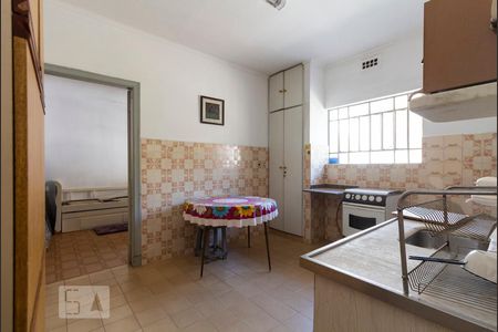 Casa para alugar com 80m², 2 quartos e 1 vagaCozinha