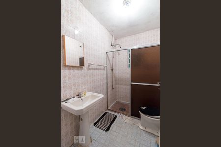 Banheiro de casa para alugar com 2 quartos, 140m² em Torres Tibagy, Guarulhos