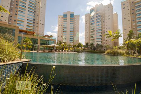 Apartamento à venda com 131m², 3 quartos e 3 vagasÁrea comum - Piscina