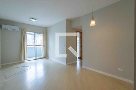 Sala de apartamento para alugar com 2 quartos, 77m² em Barra da Tijuca, Rio de Janeiro