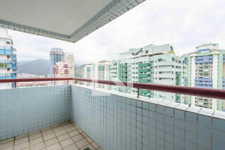 Apartamento para alugar com 77m², 2 quartos e 1 vagaVaranda do Quarto 1