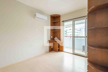 Quarto 1 de apartamento para alugar com 2 quartos, 77m² em Barra da Tijuca, Rio de Janeiro