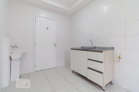 Sala e cozinha de kitnet/studio à venda com 1 quarto, 28m² em Vila Alpina, São Paulo