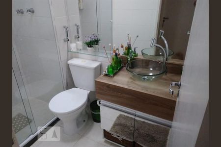 Banheiro de apartamento à venda com 2 quartos, 60m² em Jardim Guairaca, São Paulo