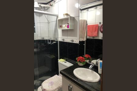 Banheiro de casa à venda com 4 quartos, 200m² em Vila Campanela, São Paulo