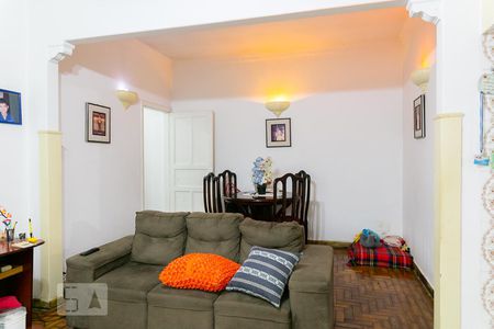 Casa à venda com 319m², 3 quartos e 3 vagas Casa à venda com 319m², 3 quartos e 3 vagasSala