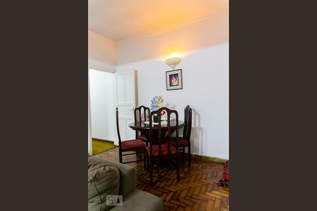 Casa à venda com 319m², 3 quartos e 3 vagas Casa à venda com 319m², 3 quartos e 3 vagasSala