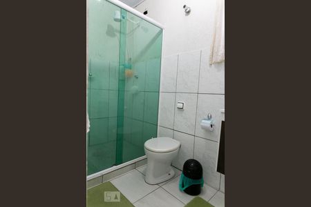 Casa à venda com 319m², 3 quartos e 3 vagas Casa à venda com 319m², 3 quartos e 3 vagasBanheiro