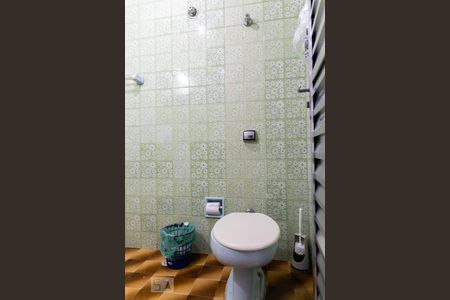 Casa à venda com 319m², 3 quartos e 3 vagas Casa à venda com 319m², 3 quartos e 3 vagasBanheiro