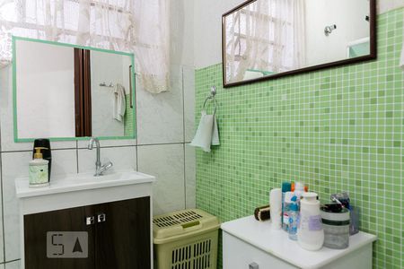 Casa à venda com 319m², 3 quartos e 3 vagas Casa à venda com 319m², 3 quartos e 3 vagasBanheiro