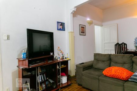 Casa à venda com 319m², 3 quartos e 3 vagas Casa à venda com 319m², 3 quartos e 3 vagasSala