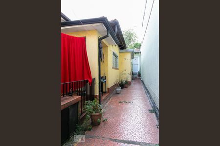 Casa à venda com 319m², 3 quartos e 3 vagas Casa à venda com 319m², 3 quartos e 3 vagasQuintal