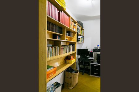 Casa à venda com 319m², 3 quartos e 3 vagas Casa à venda com 319m², 3 quartos e 3 vagasCorredor