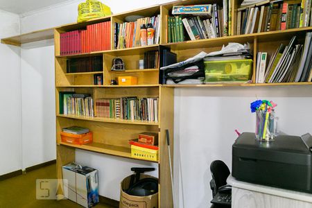 Casa à venda com 319m², 3 quartos e 3 vagas Casa à venda com 319m², 3 quartos e 3 vagasCorredor