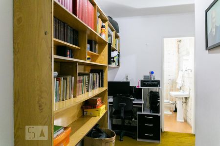 Casa à venda com 319m², 3 quartos e 3 vagas Casa à venda com 319m², 3 quartos e 3 vagasCorredor