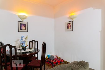 Casa à venda com 319m², 3 quartos e 3 vagas Casa à venda com 319m², 3 quartos e 3 vagasSala